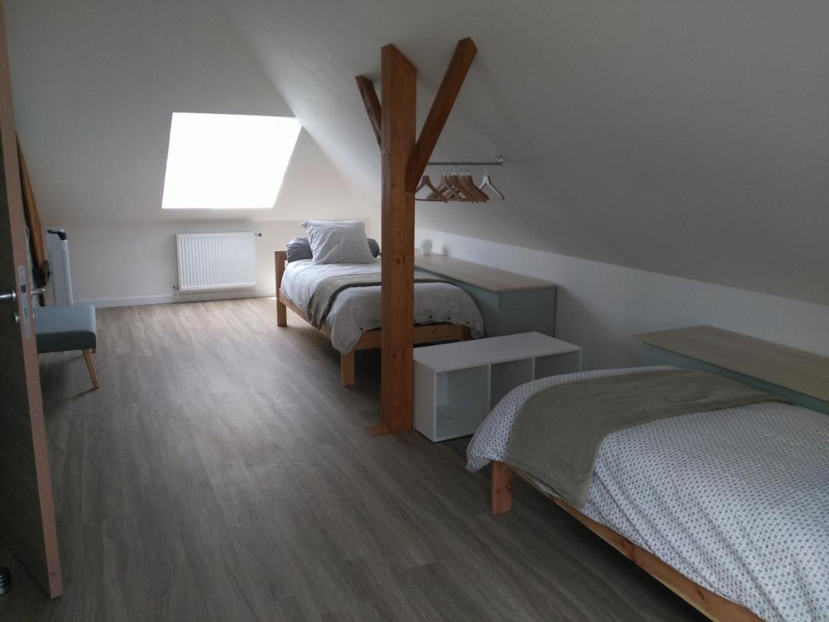 Les Chambres D Odile Lachapelle-sous-Chaux Luaran gambar