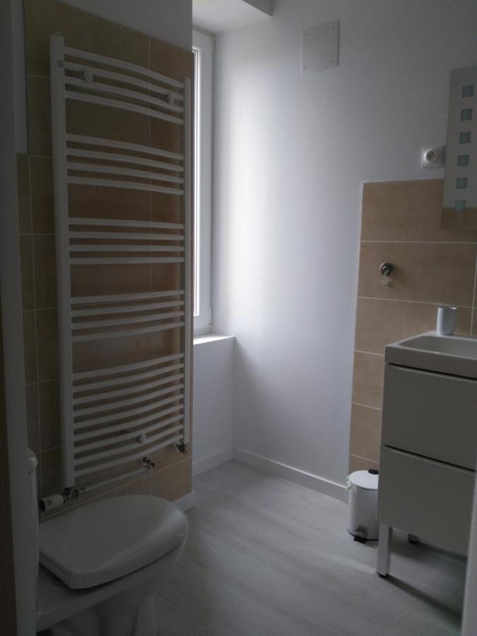 Les Chambres D Odile Lachapelle-sous-Chaux Luaran gambar