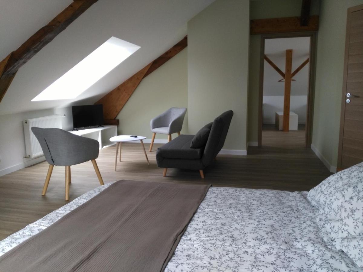 Les Chambres D Odile Lachapelle-sous-Chaux Luaran gambar